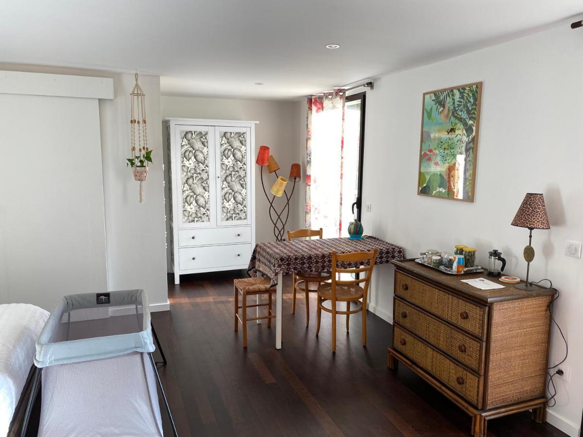 Bed and Breakfast Les Cabanons Dardilly Exterior foto