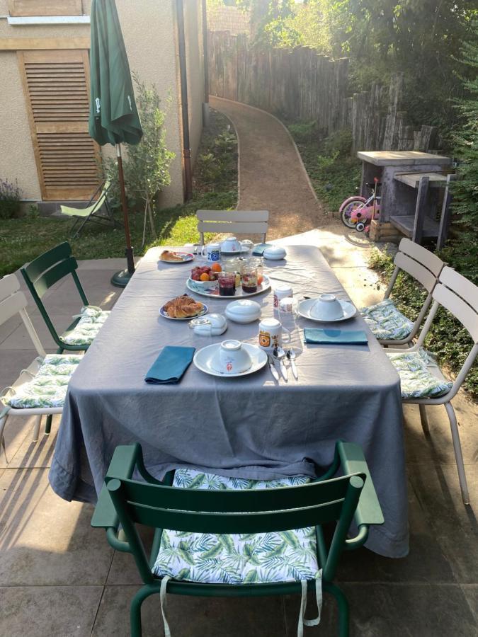 Bed and Breakfast Les Cabanons Dardilly Exterior foto