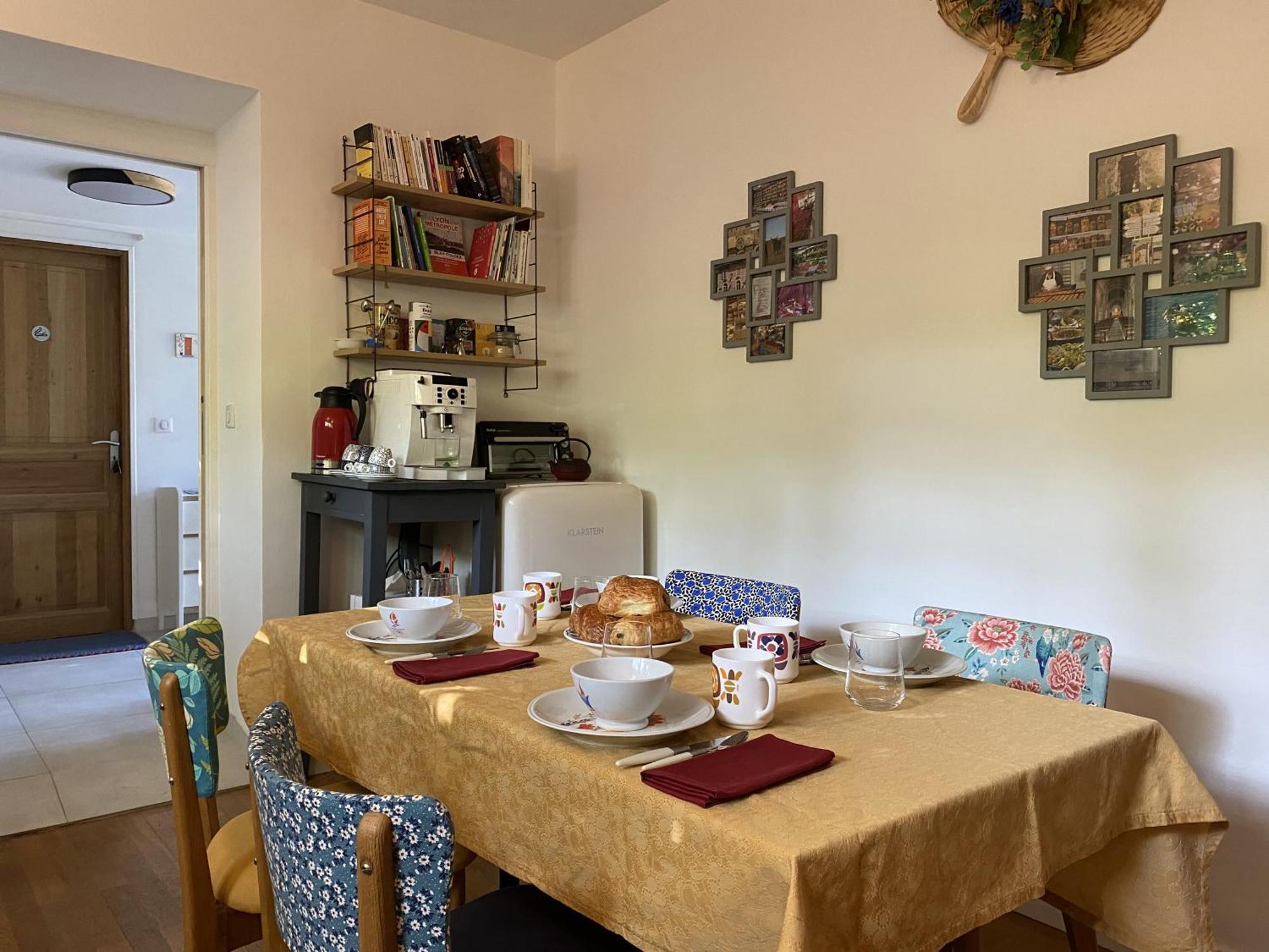 Bed and Breakfast Les Cabanons Dardilly Exterior foto